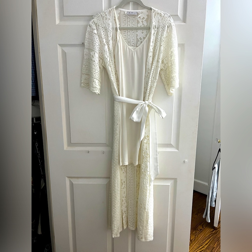 Lerose Long Lace Robe, NWOT​
